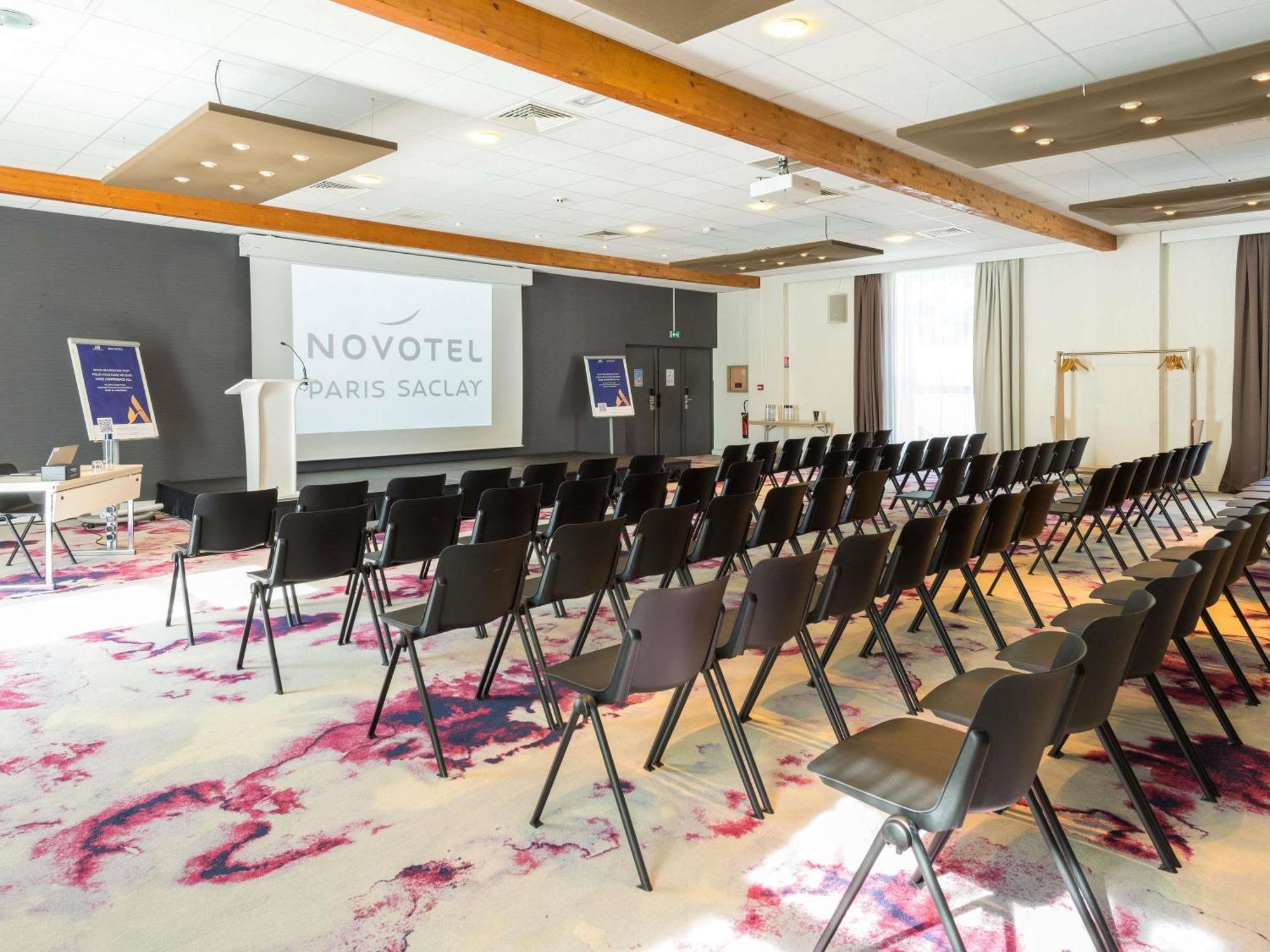Novotel Saclay Exteriér fotografie